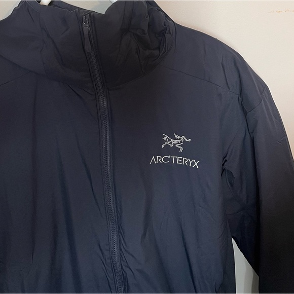 Arc’teryx men’s lightweight jacket - Picture 3 of 4